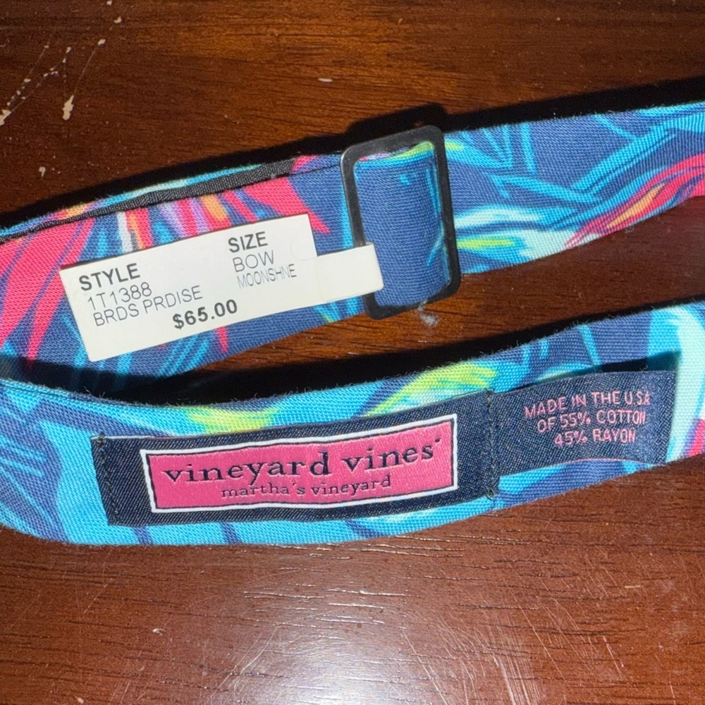 Vineyard vines men’s bowtie NWT